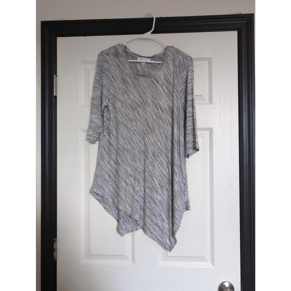 Medium gray asymmetrical top